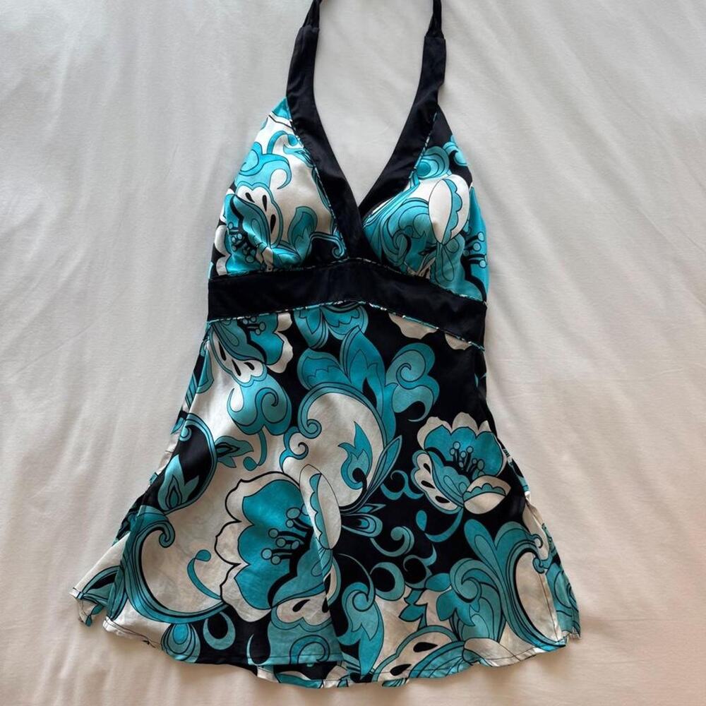Vintage 80s y2k blue black & white floral halter top with ruffle details